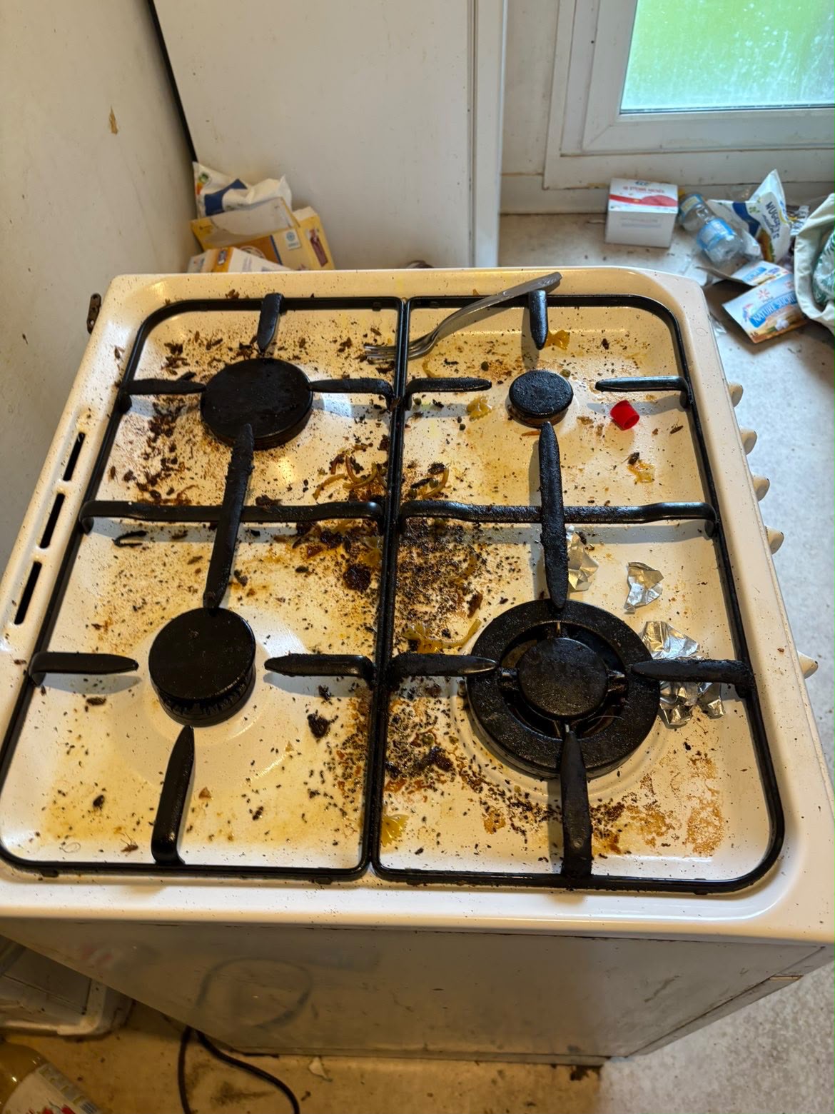 Dégraissage cuisinière avant